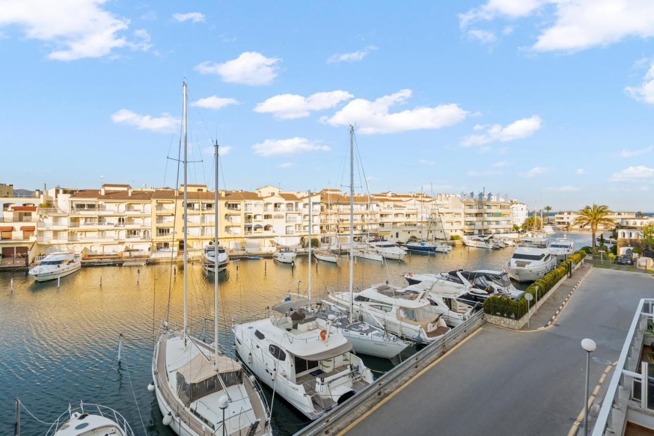 Welcs Apartamento 055 Emp Con Terraza Y Vistas Al Canal Эмпуриабрава Экстерьер фото